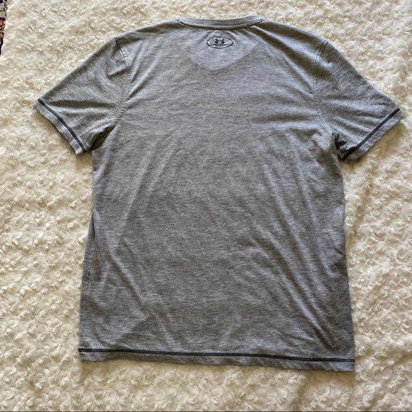 Under Armour Men's UA Tech V-Neck Shirt - Picture 4 of 4